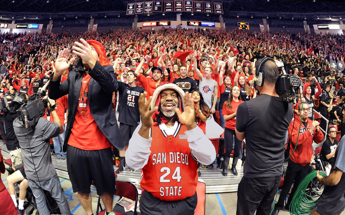 AztecFemBone's tweet image. Aztec Nation lost an icon today. One of the best Aztecs there ever was and an even better friend. RIP, Chet. You will be sorely missed. 💔
Can I get a 1-2-3!?
@marchingaztecs @aztecpepbands @sdsualumni @GoAztecs @jdwicker @Aztec_WBB @Aztec_MBB @AztecFB @SDSU