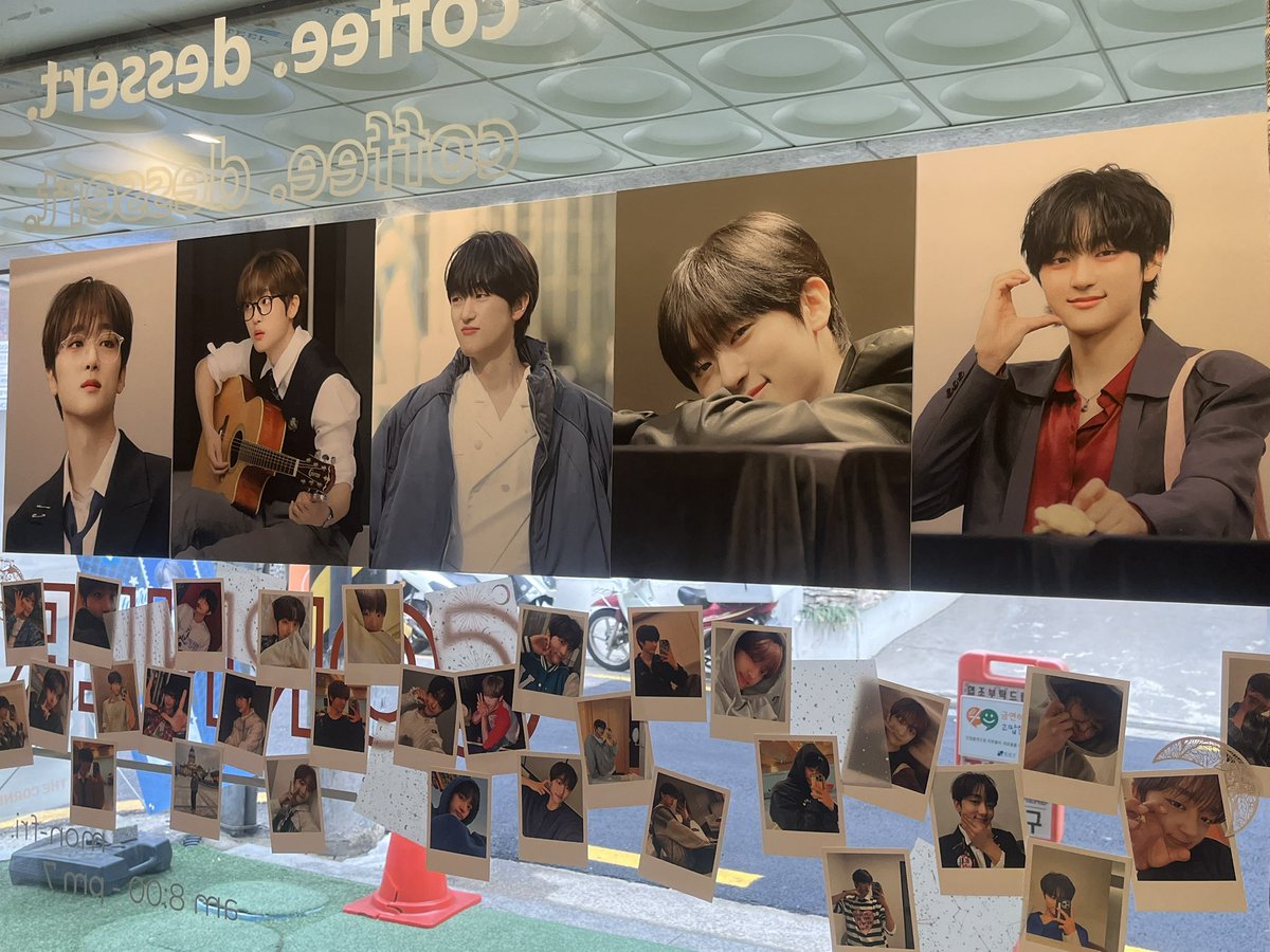 진수가 너무 귀엽네요
특전이 너무 혜자하다🩵
많이 놀러오세요오

#가장_찬란할_진수의_궤적
#루네이트 #진수 #LUN8 #JINSU