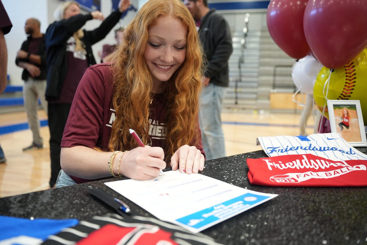 Madelyn Convery 2026 || RHP/MIF tweet media