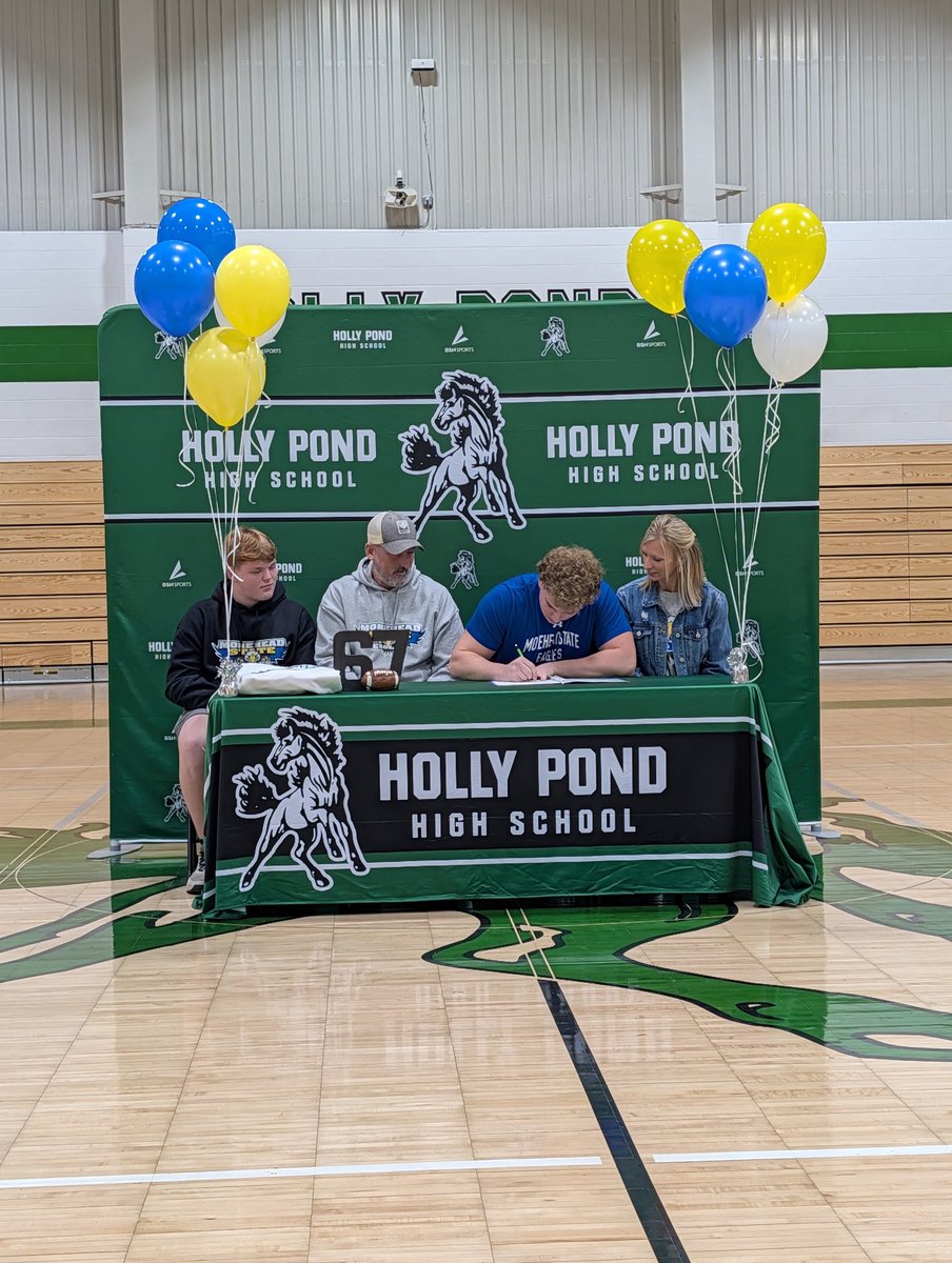 braydenivey67's tweet photo. Officially an Eagle!!!
@MSUEaglesFB @CoachEverhart @HollyPondFB https://t.co/eJWRlcuuiB