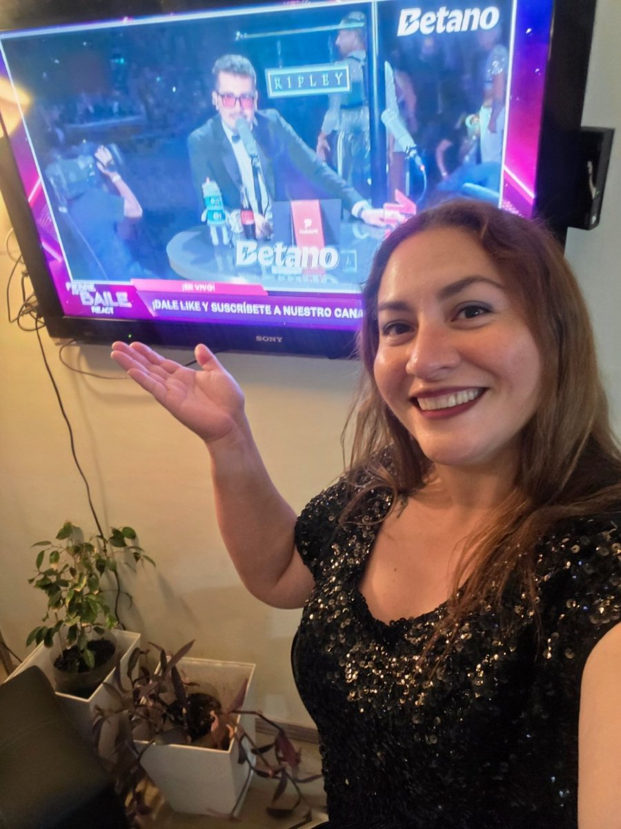 #FinalFiebreDeBaile aquí de lentejuela desde Iquique en el último día de vacaciones ❤️ aguante Tío Michoca