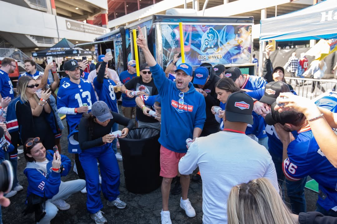 Tailgreeter tweet media