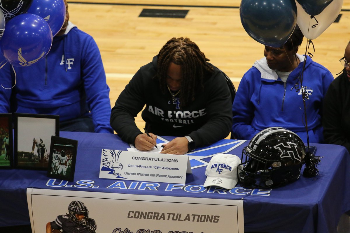 HOCO FOOTBALL tweet media