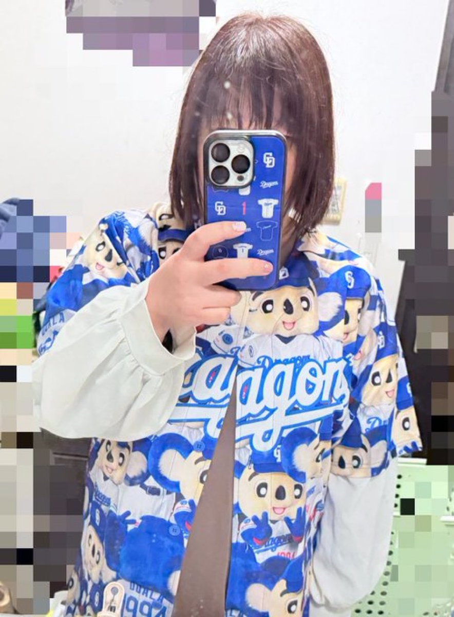 やっぱり今年はこのドアラまみれユニフォームで行こうかなと思う