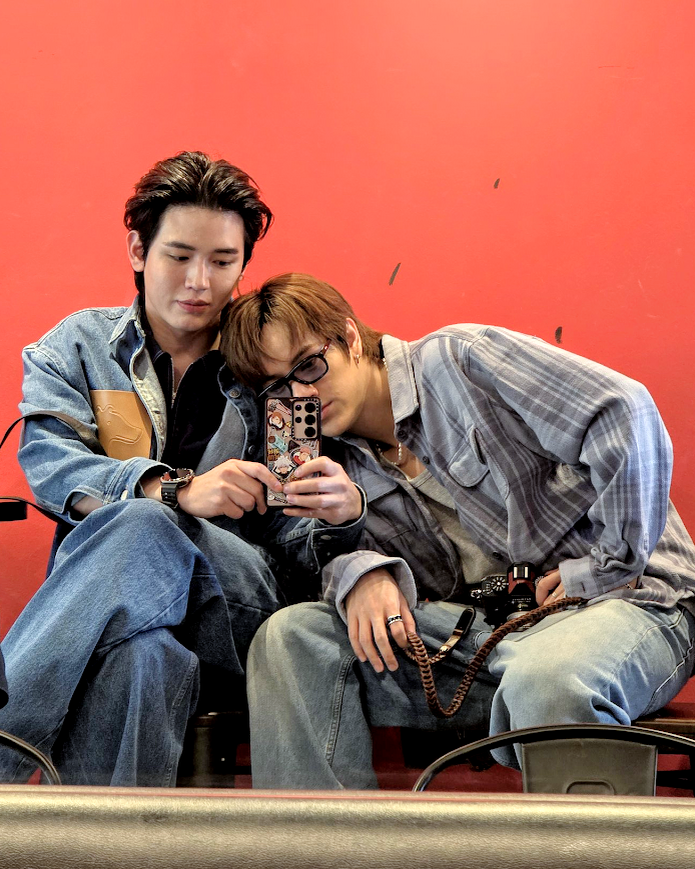 LutionAvo's tweet photo. Japan trip: with phor~phor  x with papa~~~  🥹 https://t.co/EwBxTYCydy