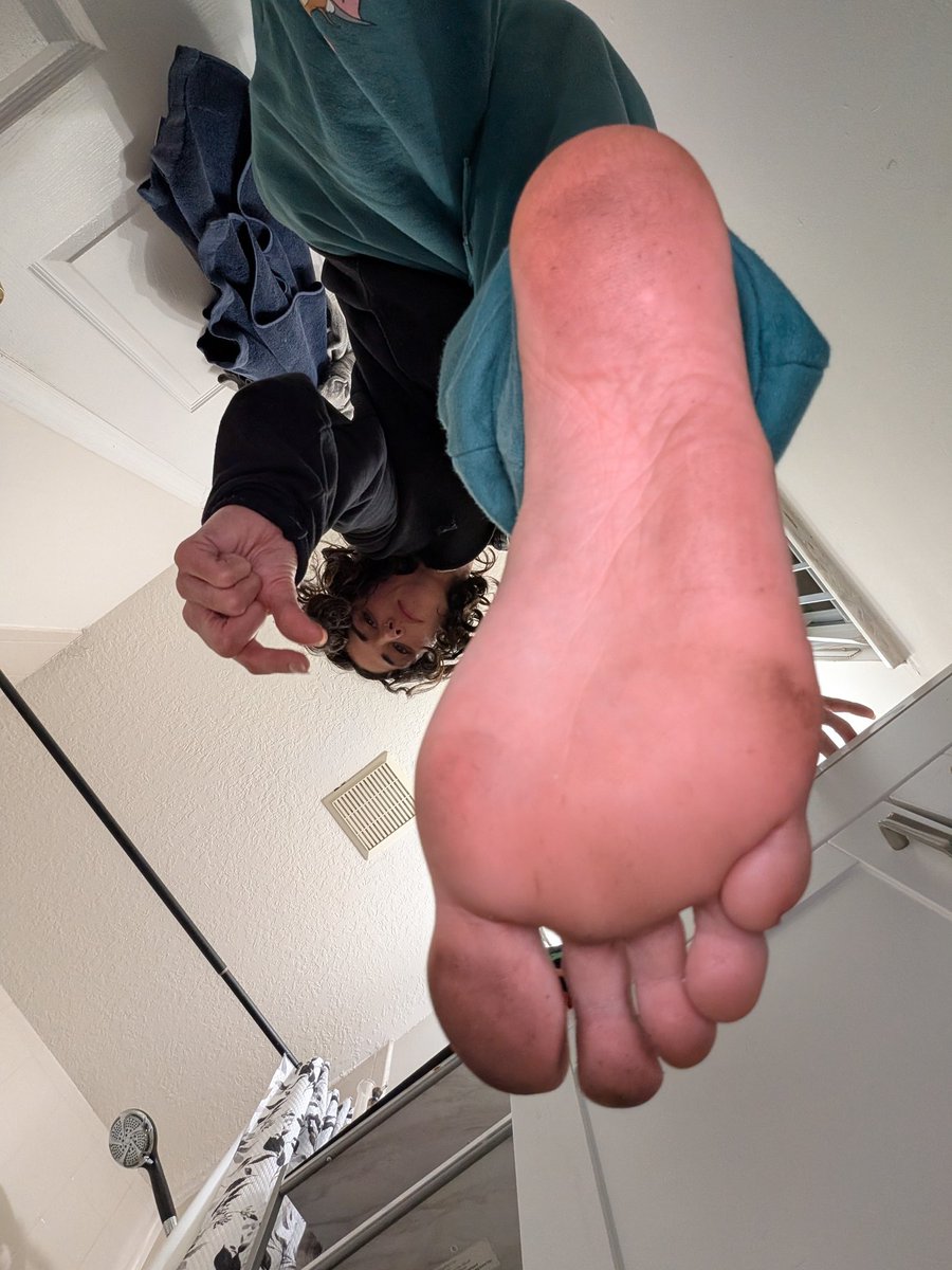 Queen Stella • Findom tweet media