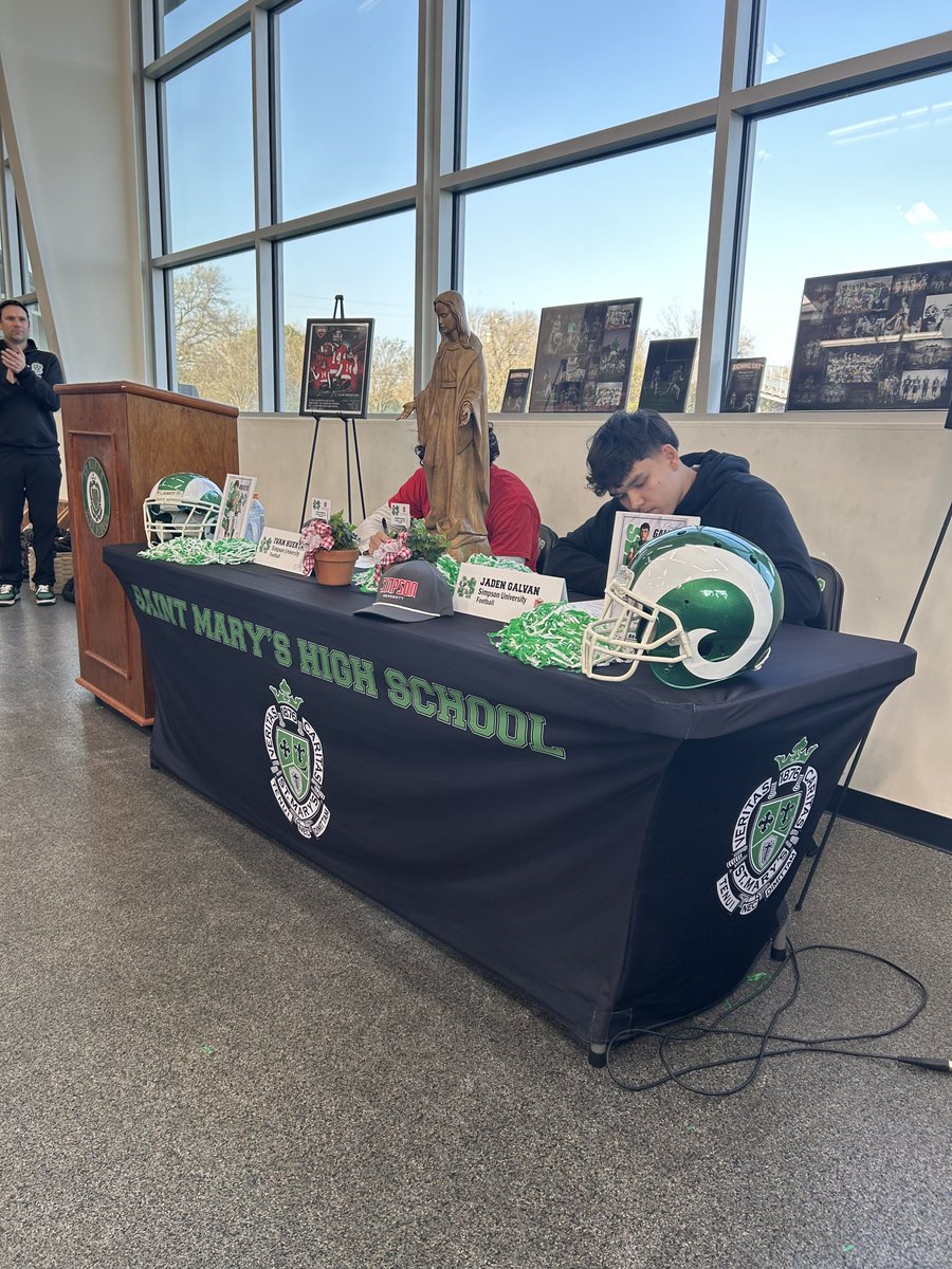 Simpson Red Hawks Football tweet media