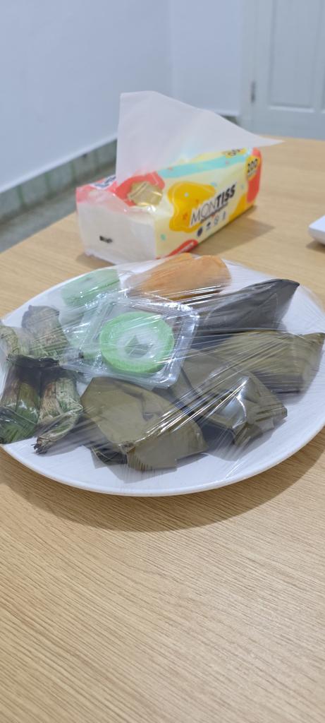 sukaengineering's tweet image. Ruangan sndiri tp dikasih segini bnyak haha.. OB-nya takut sedikit, aku takutnya ga kemakan 🤣🤣