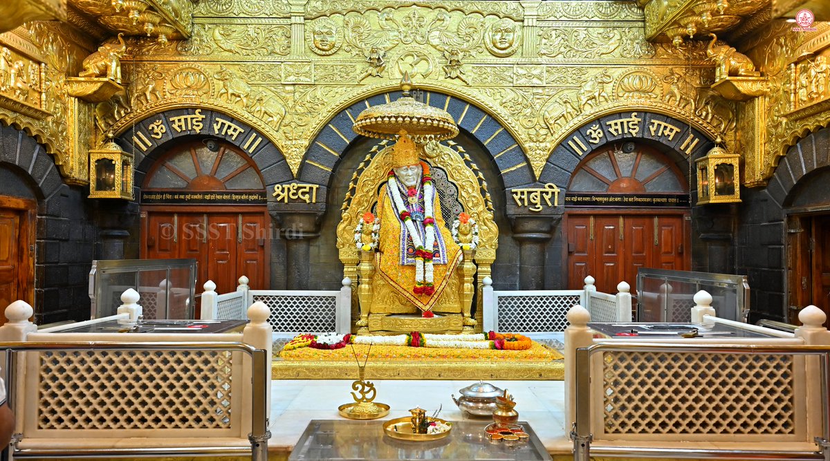 SSSTShirdi's tweet photo. *!! ॐ साई राम !!*
*श्री साईब��बा संस्थान विश्वस्त व्यवस्था,शिर्डी*
*!! ॐ Sai Ram !!*
*Shri Saibaba Sansthan Trust, Shirdi*
≈≈≈≈≈≈≈≈≈≈≈≈≈≈≈≈≈ 
*आरती :-शिर्डी माझे पंढरपुर*
*गुरुवार ०५ फेब्रुवारी २०२६*  
*Aarti :-Shirdi Majhe Pandharpur*
*Thursday 05 February 2026* https://t.co/D9IkI889rY