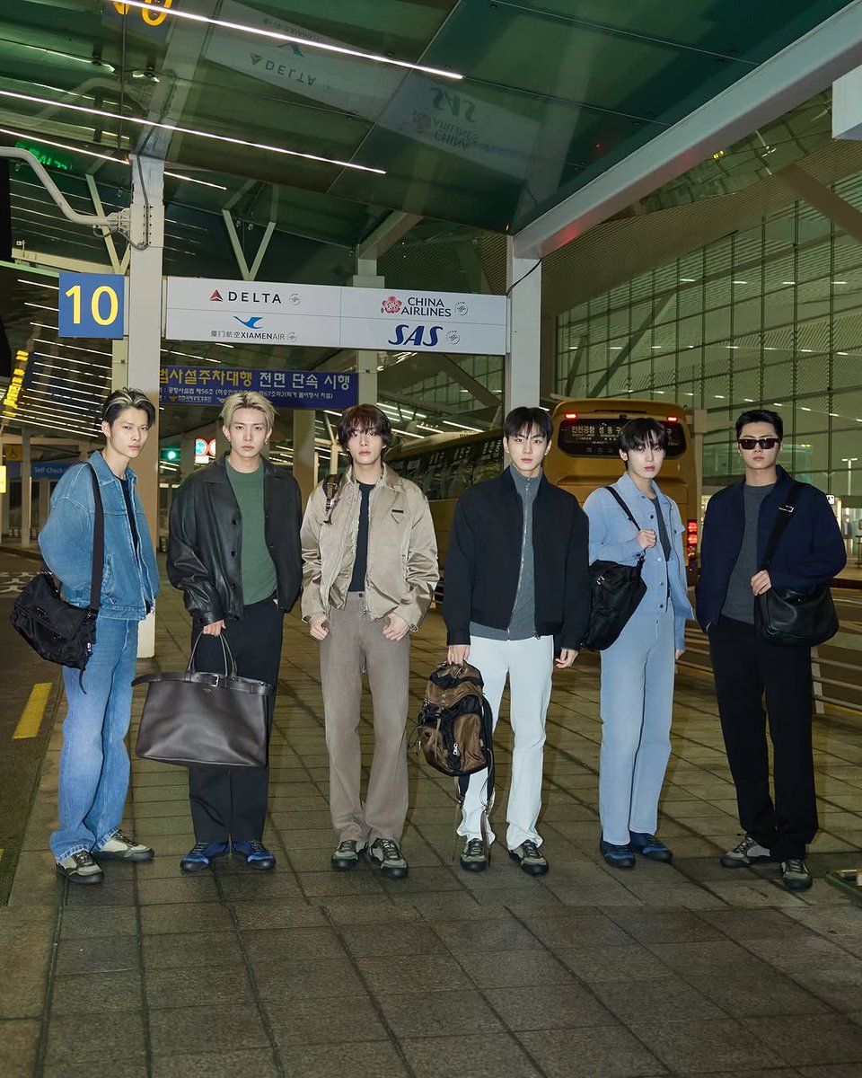 INSTAGRAM | 260205

@.voguetaiwan posted an update with ENHYPEN

🔗 instagram.com/p/DUW52ChkrUu/…

#PRADAxENHYPEN <a href="/ENHYPEN_members/">ENHYPEN</a> <a href="/ENHYPEN/">ENHYPEN OFFICIAL</a>