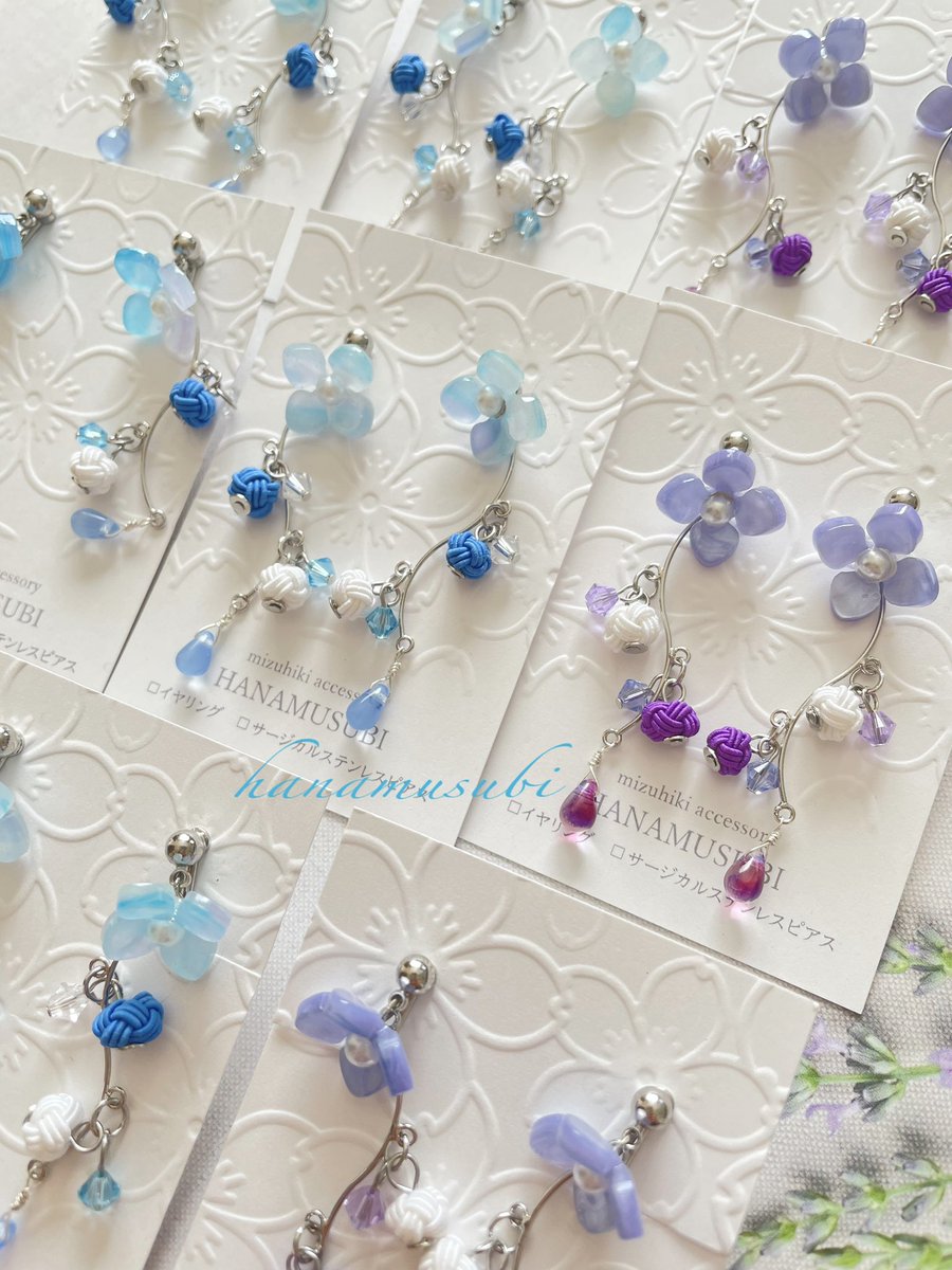 紫陽花と、雨垂れ。
同じ空の下、少しずつ違う色

〜販売会のお知らせ〜
3/14
#セレクトマーケット
創世スクエア(札幌)

3/20〜22
#てづバ　(大阪)
大阪南港ATCホール

5/23〜24 (東京)
#デザフェス63
ビッグサイト