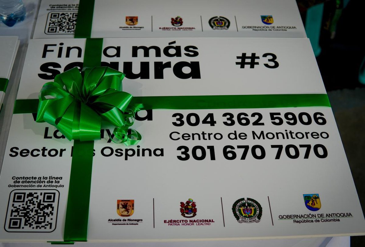AlcRionegro's tweet photo. Forjamos lazos de confianza entre la comunidad y nuestra fuerza pública. 👮🏻‍♀️🤝🏼👮🏻‍♂️

En articulación con la @GobAntioquia entregamos e instalamos más de 208 placas de identificación de fincas en 14 veredas de nuestra ciudad, bajo la estrategia “finca más segura”. 🪧🙌🏼 https://t.co/COqVA3CDJK