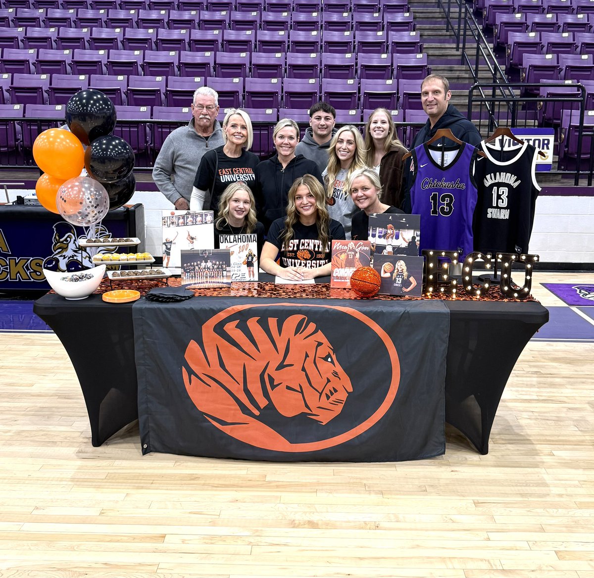 Mea Ginn tweet media