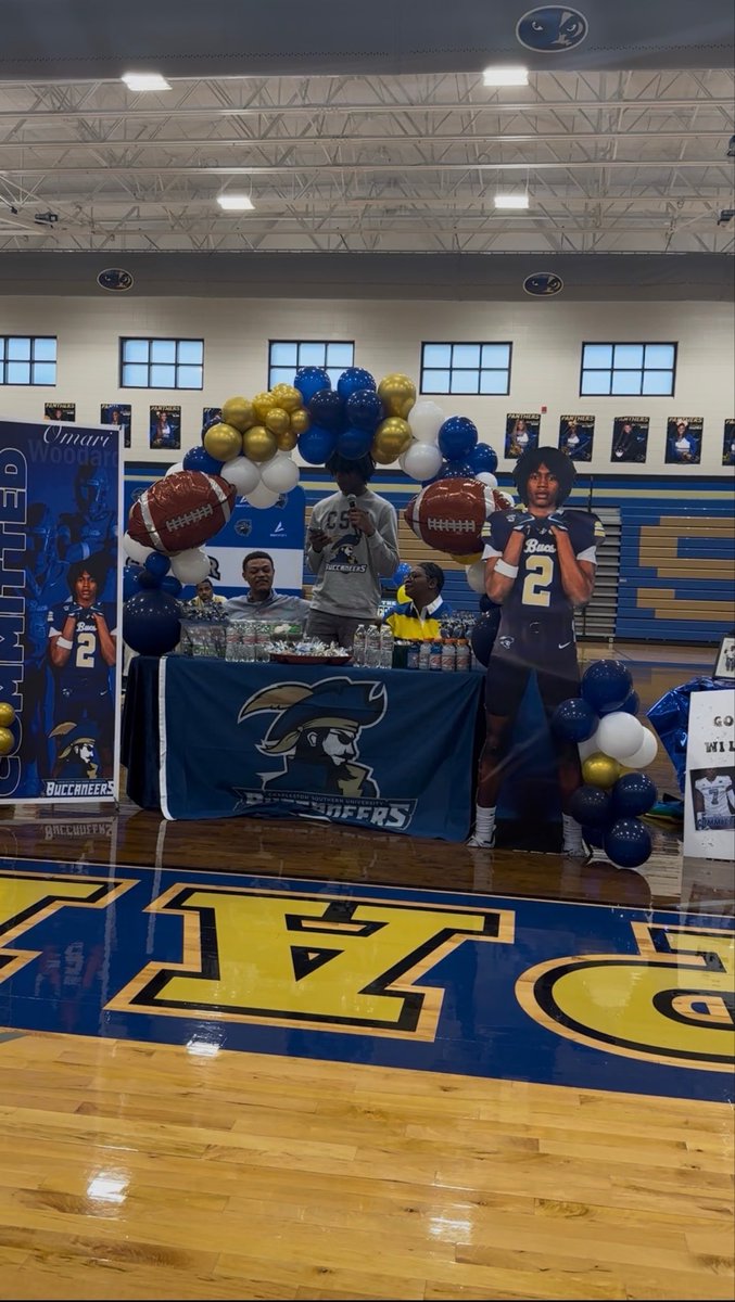 CoachDeMeio1's tweet image. This senior class chose to be different. Great things accomplished on the field and next level opportunities created. Continue to be great #GoHunt