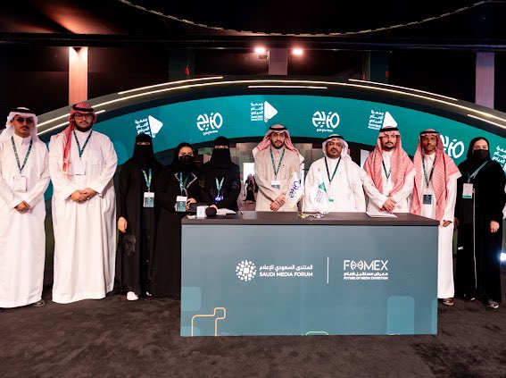 لحظة توقيع الاتفاقيات مع الشركاء 🤩