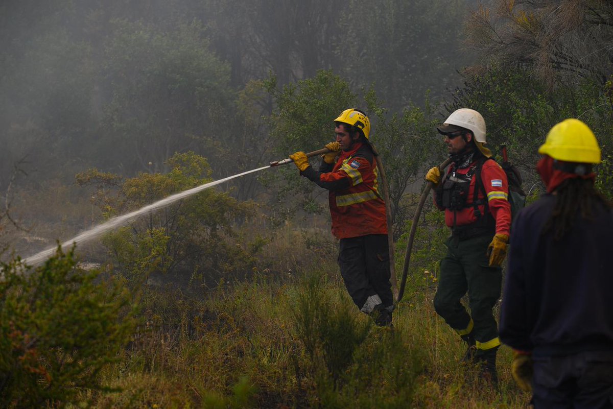 #Chubut #Emergencia #ígnea: Provincia desplegó una amplia red de asistencia sanitaria en la #Cordillera 
<a href="/gobiernochubut/">Gobierno del Chubut</a> <a href="/saludchubut/">SaludChubut</a> <a href="/NachoTorresCH/">Nacho Torres</a> 
digitalchubut.com/emergencia-ign…