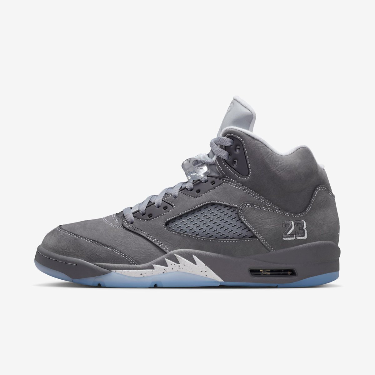 Sneakerologue's tweet photo. Images officielles de la Air Jordan 5 Retro “Wolf Grey” 🐺

📅: 28 Février 

💶: ~220€

Cop ou Pass ? https://t.co/Krfzoi7QU7