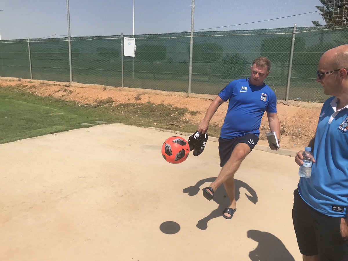 richdunny's tweet photo. @SkyBluesExtra 10+
He built a new squad every season , which challenged for the title and promotion in 3 leagues. 
Thanks fir the memories MR https://t.co/Ti8hTf5244