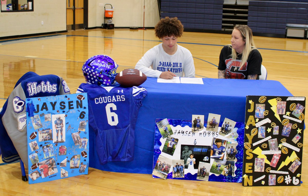 Jarrell_ISD's tweet image. 🎉✍️ National Signing Day 
Today, we’re celebrating four outstanding student-athletes who officially signed to continue their academic and athletic journeys at the next level! 
Congratulations to:
🏈Marco Cosimeno,🏐Jazmine Gonzalez ,🥎Abigail Berrios, and 🏈Jaysen Hobbs