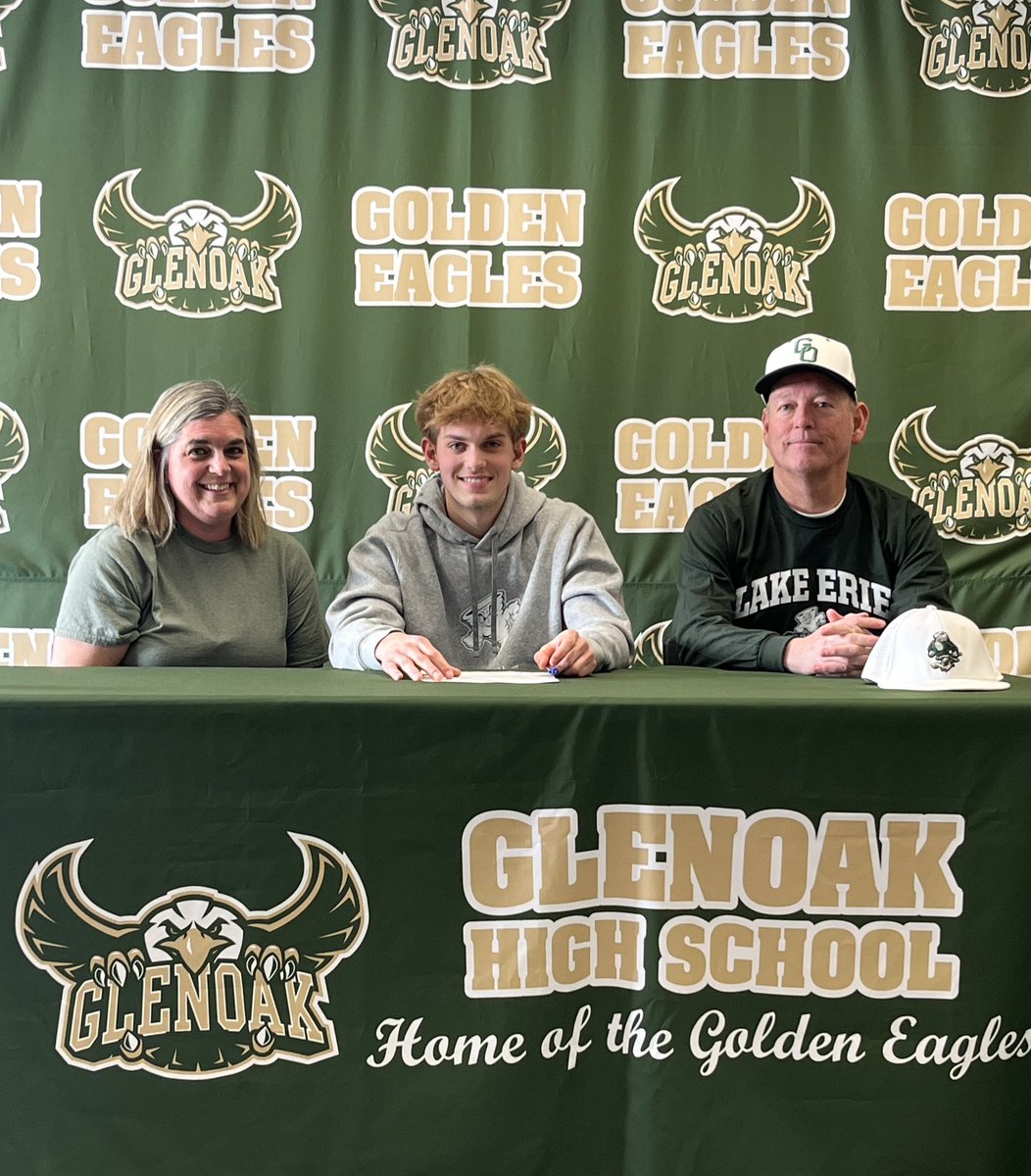 Coach Fris tweet media