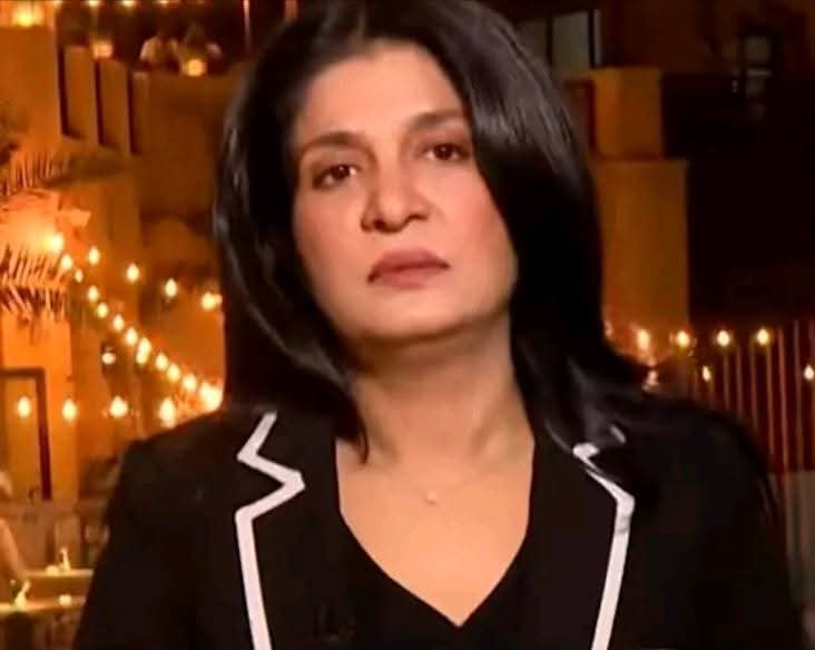 अकबर ने बीरबल से कहा – बीरबल आज बैंगन की सब्जी खाने का मन है।

बीरबल ने बैंगन की तारीफ शुरू कर दी कि जहांपनाह देखिए इसके सिर पर ताज है, ये सब्जियों का राजा है, इसमें इतना विटामिन हैं... 

अकबर ने एक हफ्ते तक रोज बैंगन खाया, इतना खाया कि उसका मन भर गया।
उसने बीरबल से कहा – बीरबल