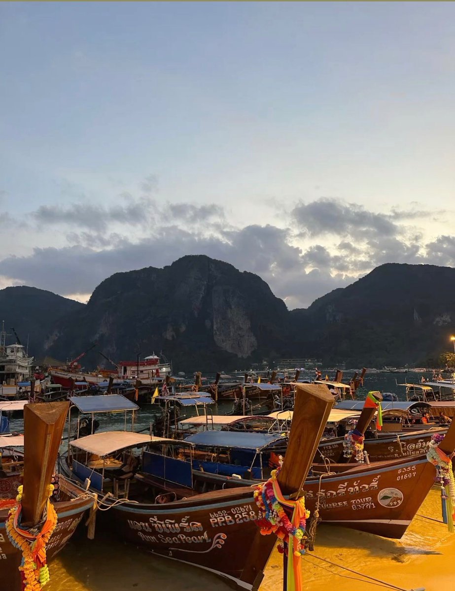 W0rld2026's tweet photo. Thailand 🇹🇭                      Indonesia 🇮🇩 https://t.co/BPwWcnB0Wm