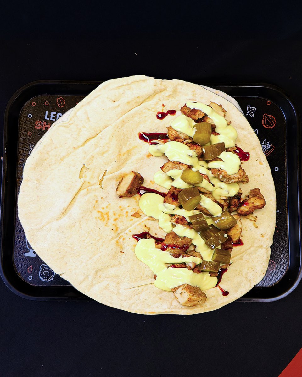 shelbyscanada's tweet photo. Za Crisby Shicken Tawook Shawarma. Crunch away, my friends! 🫡🌯 https://t.co/vjNEDlri3W