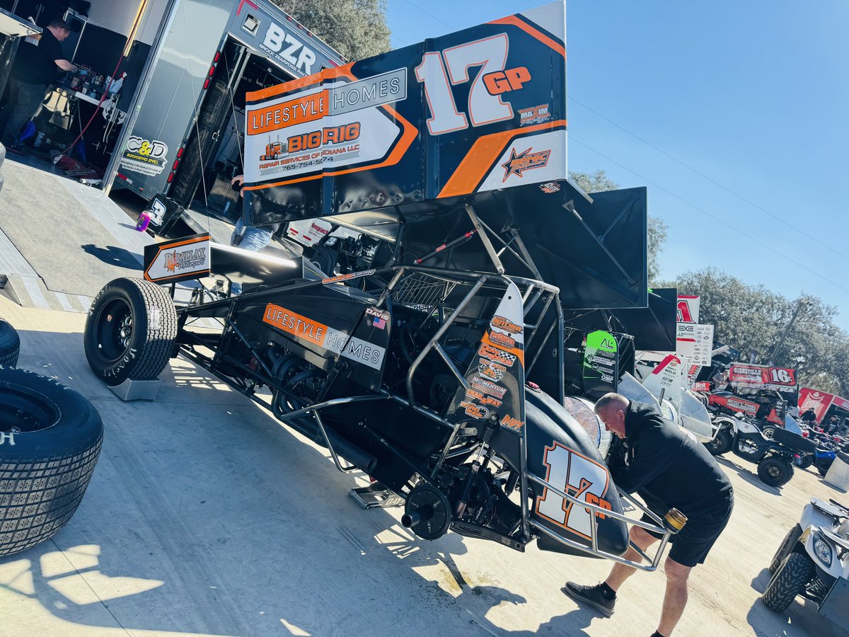 WorldofOutlaws's tweet photo. Sand Springs, OK’s @HankDavis1H is ready for his fourth ever World of Outlaws appearance!
He got some @VolusiaSpeedway laps with @ASCSRacing in the @DutcherMichael #17GP to kickoff @DIRTcarNats. https://t.co/Ot6RWysscX