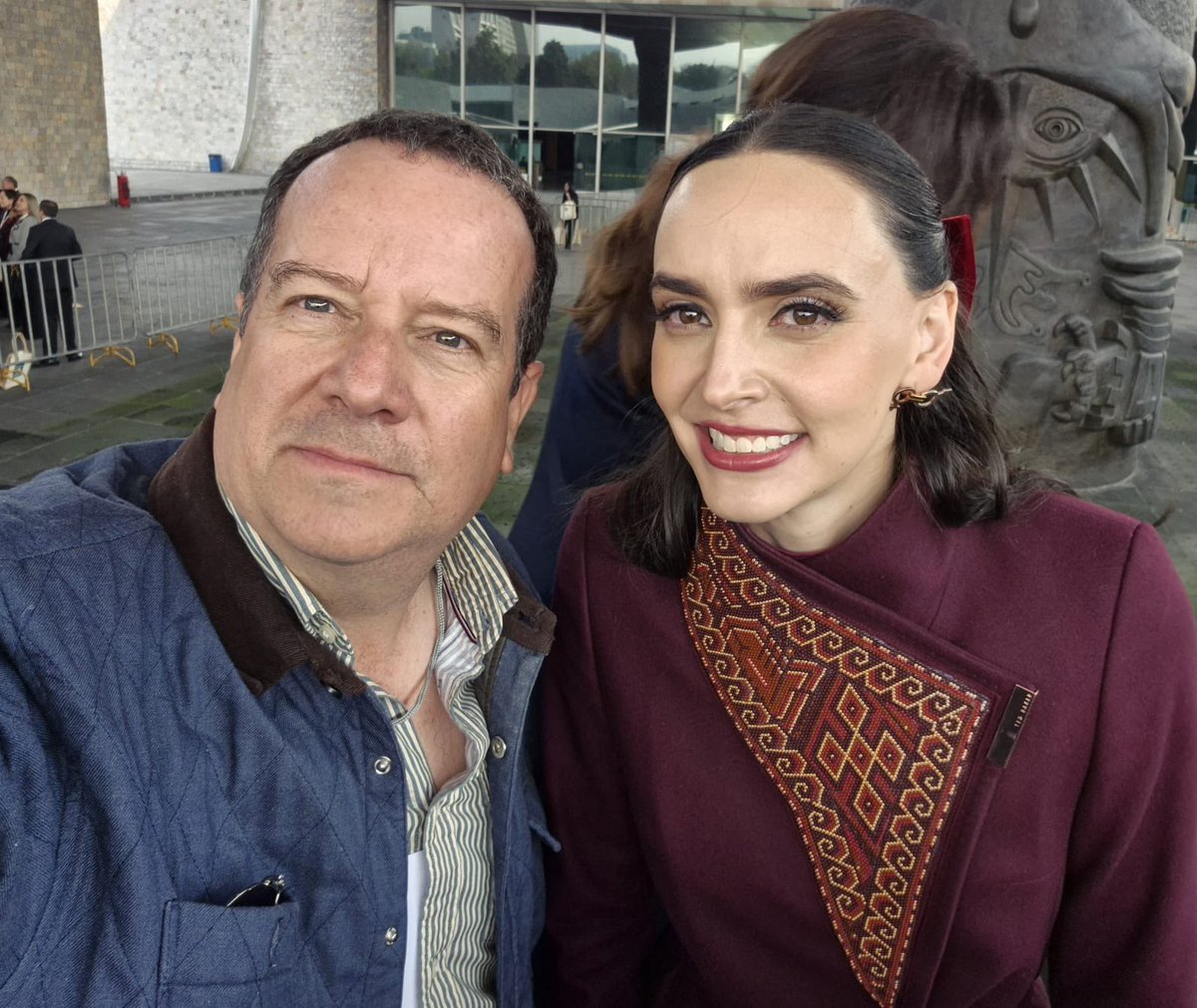 Nuestro Director Nacional <a href="/gutierrezfalcon/">JA Gutiérrez Falcón</a> junto a <a href="/AltagraciaGome/">Altagracia Gómez Sierra</a>, en la Primera Reunión Nacional de Promoción de la Inversión, con quien pudo tener una breve charla.

#E4T presente, impulsando el desarrollo y la inversión para México. 🇲🇽💚