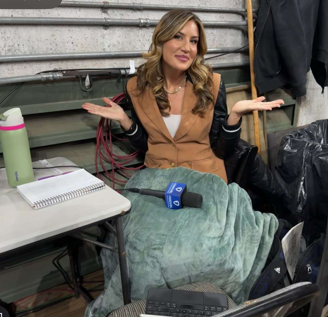 Annie Sabo tweet media