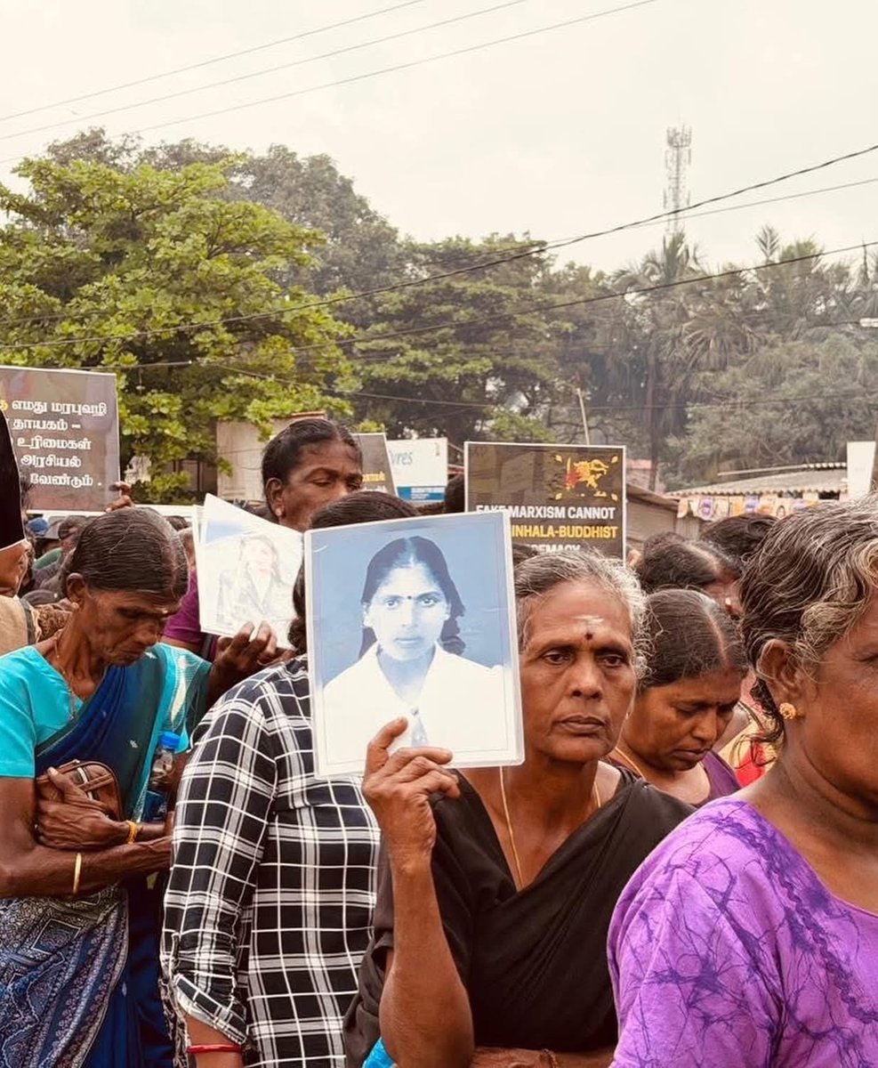 ampanai's tweet photo. Then it was “the streets of Philadelphia.”
Yesterday, we were reminded of our rights on the “streets of Minneapolis.”
Today, we witness the “streets of Tamil Eelam.”
#NotMyIndependence #Eelam
#RightToSelfDetermination #LKA https://t.co/yOv59awYBS