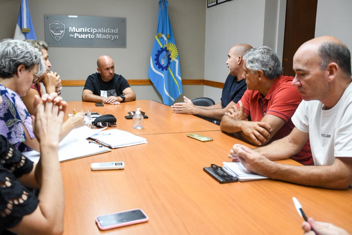 #GustavoSastre anunció un gran abanico de alternativas y propuestas para el fin de semana de carnavales #Madryn #Chubut
<a href="/munimadryn/">Muni Madryn</a> <a href="/Gus_Sastre/">Gustavo Sastre</a> <a href="/mulerias/">Herman Muller</a>  
digitalchubut.com/gustavo-sastre…