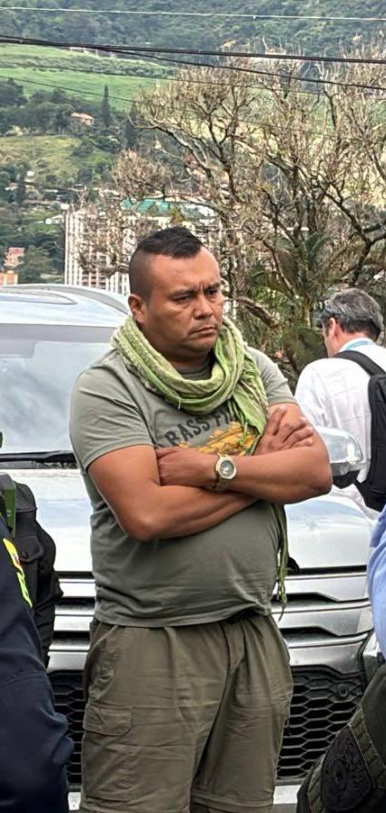 Ministro, omitieron el cartel de Calarcá. Y en referencia a la cooperación con Estados Unidos, hay que recordar que este bandido derribó un helicóptero Black Hawk propiedad del Gobierno estadounidense donde, además, asesinó a 13 Policías. 
Si quizás no cuentan con la imagen de