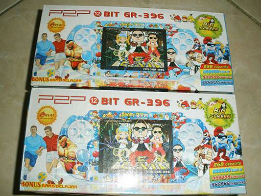 401_db's tweet photo. Added three versions of the GR-396 "PGP" released by Great aka PT. LRJ (Indonesia): 12Bit, 16Bit and 32 Bit. As is typical of Indonesian handhelds, the term "Bit" is not used in the usual sense. The 12 and 16 Bits are #famiclones, and the 32 Bit might be a GBA clone. https://t.co/6kaDKvHv8L