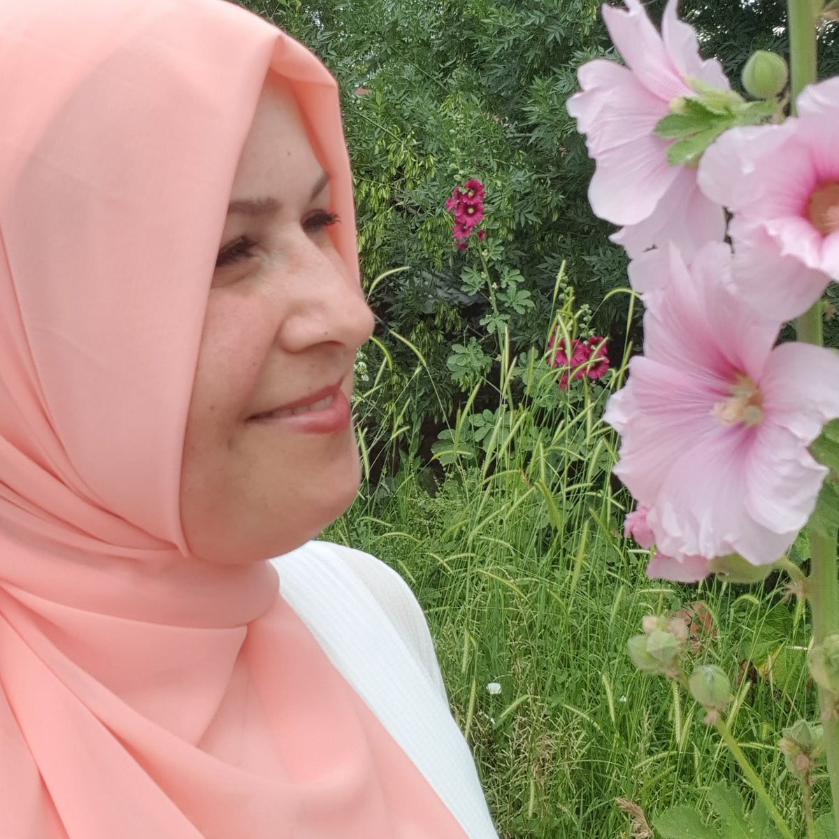 gulgunes74_75's tweet image. #YeniProfilResmi
🌸🌹🌸
İnsanın birine verebileceği en güzel şey
👉#Önceliktir
Herkesten ve her şeyden önde tutulmak!
Kıymet bilenler olsun hayatımızda,
Ruhu güzel,özü güzel olan insanlar♥️
Varlığıyla bizi mutlu edenlerle yaşamak gerekir
Varlığı güzel olan
👉#İyiki"lere
#öyleişte