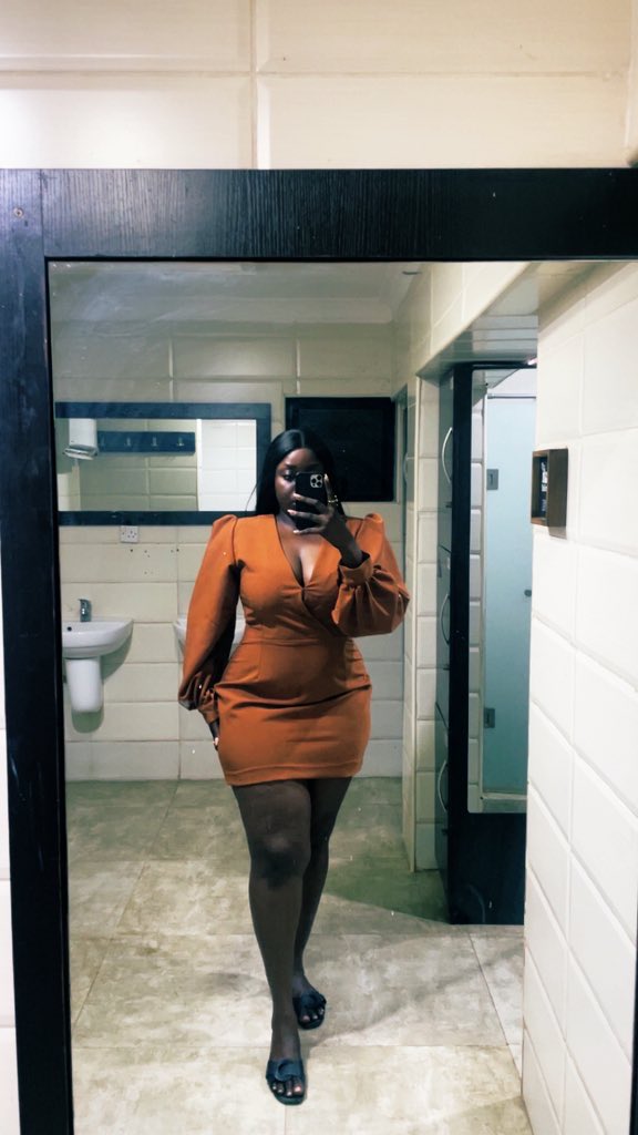Let’s connect 😊
Hi, I’m Seyi and i follow back asap