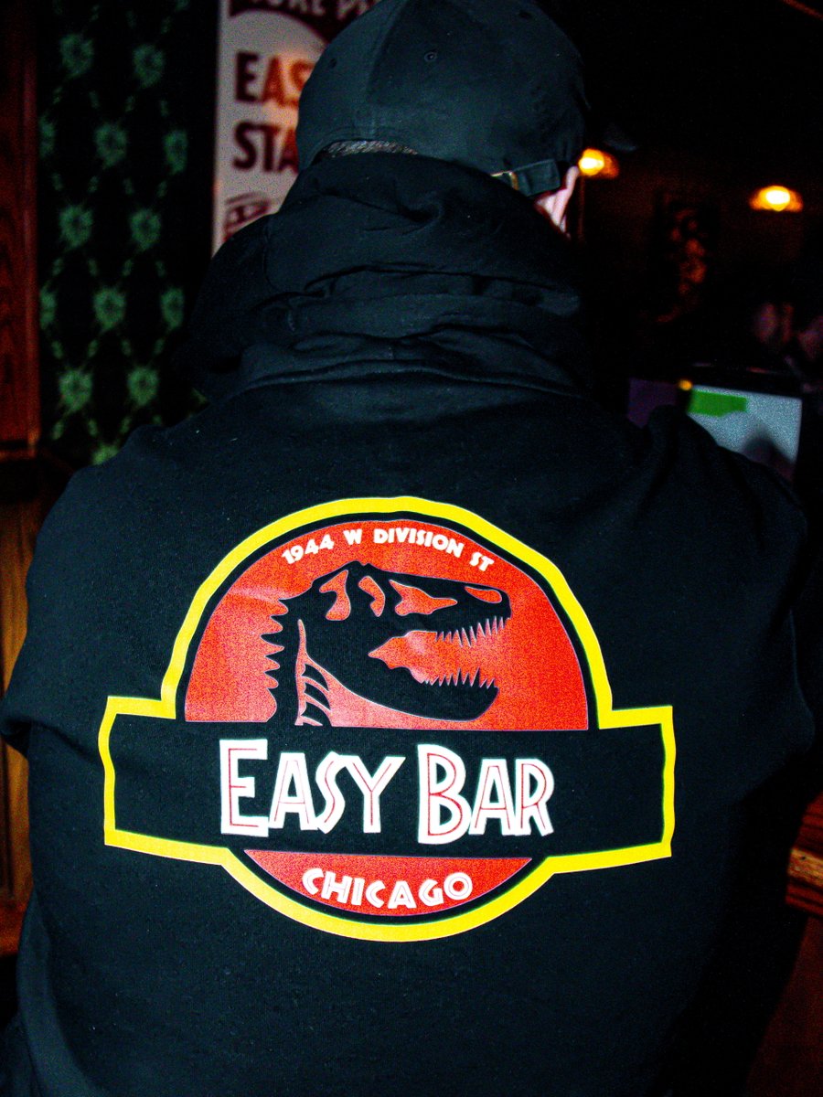 Hoodie season is even cozier when it's from Easy Bar. Merch is available in-store or through the link in our bio.

📸: @anukaphotos