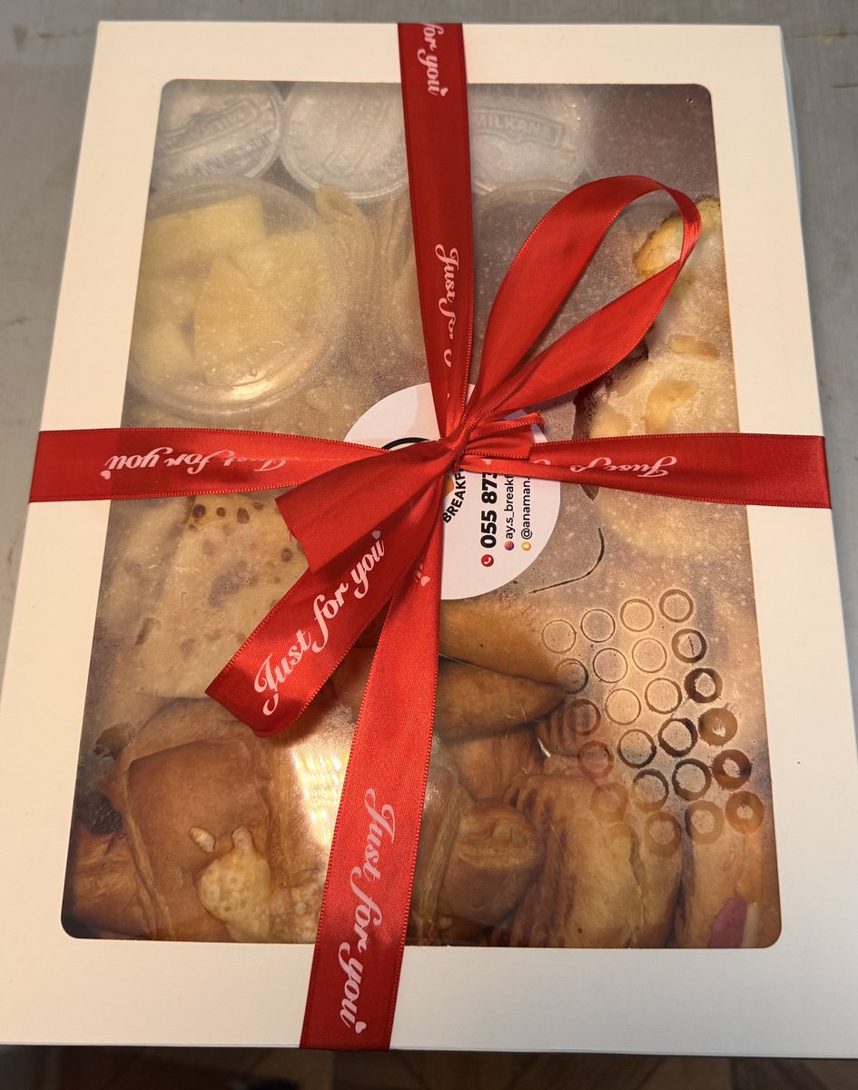ays_breakfast's tweet photo. Valentine’s Day packages😍 https://t.co/mVY5rFKS8h