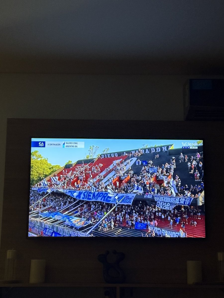 -Se me están terminando las vacaciones che voy a meter un viaje me parece

Mi billetera: