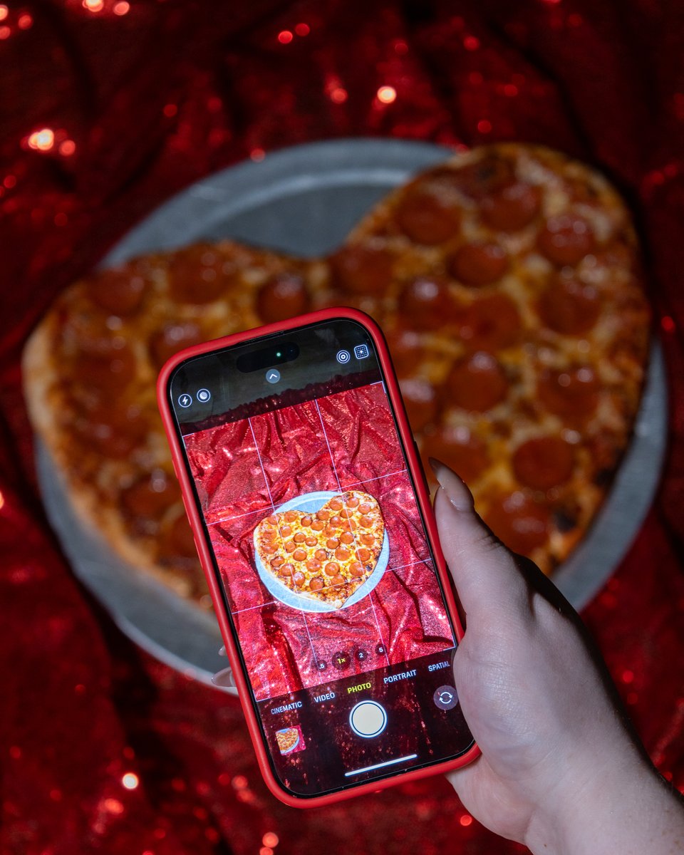 Rotolos's tweet photo. love is in the air… and on your plate! 🫶🍕 https://t.co/DLhshbHKCZ
