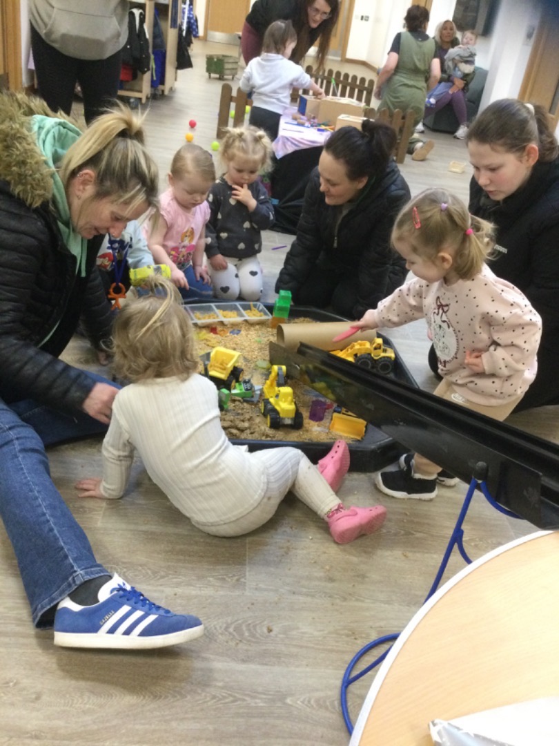 cherrytree_eyc's tweet photo. Another fantastic family engagement week for our youngest learners#ladybirds#bumblees some more schematic workshops to play and learn! https://t.co/8Bqge1KhZq