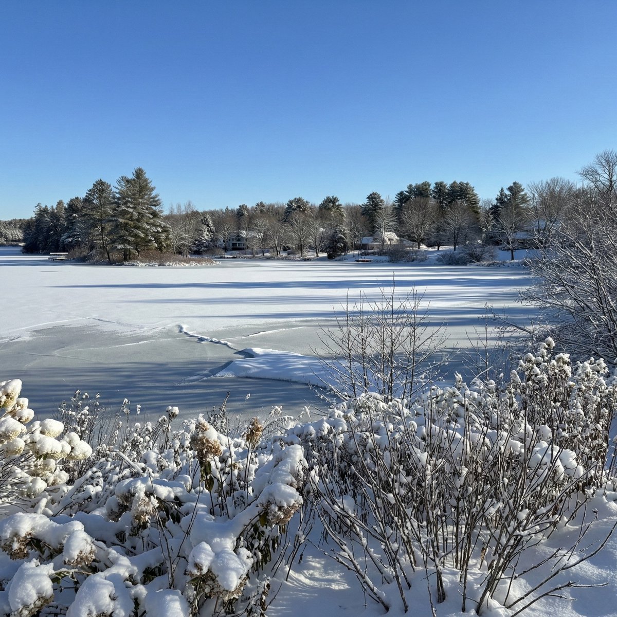 davidbourgon's tweet photo. VENDU! Condo de 2 chambres tout meublé offrant une localisation exceptionnelle sur un terrain de golf et situé à l'entrée du Parc du Mont Orford. Accès au Lac des Écluses à quelques pas seulement. https://t.co/XNMiTU3e01