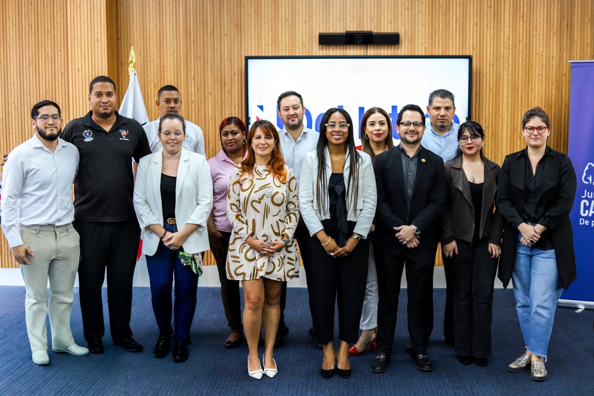 U del Istmo tweet media