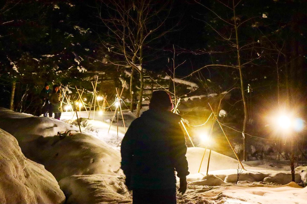 今週末2月7日(土)8日(日)は、青だるの裏側を散策できる【氷の散歩道】に加え、20:30より郷土芸能へんべとり🐍が実演されます✨

奥飛騨の寒い冬を彩る勇壮な獅子舞をぜひご覧くださいませ🐍

※暖かい格好、冬用のお履物でお越しください🧣🧤
※お車でお越しの方は、登山者用駐車場をご利用ください🚗