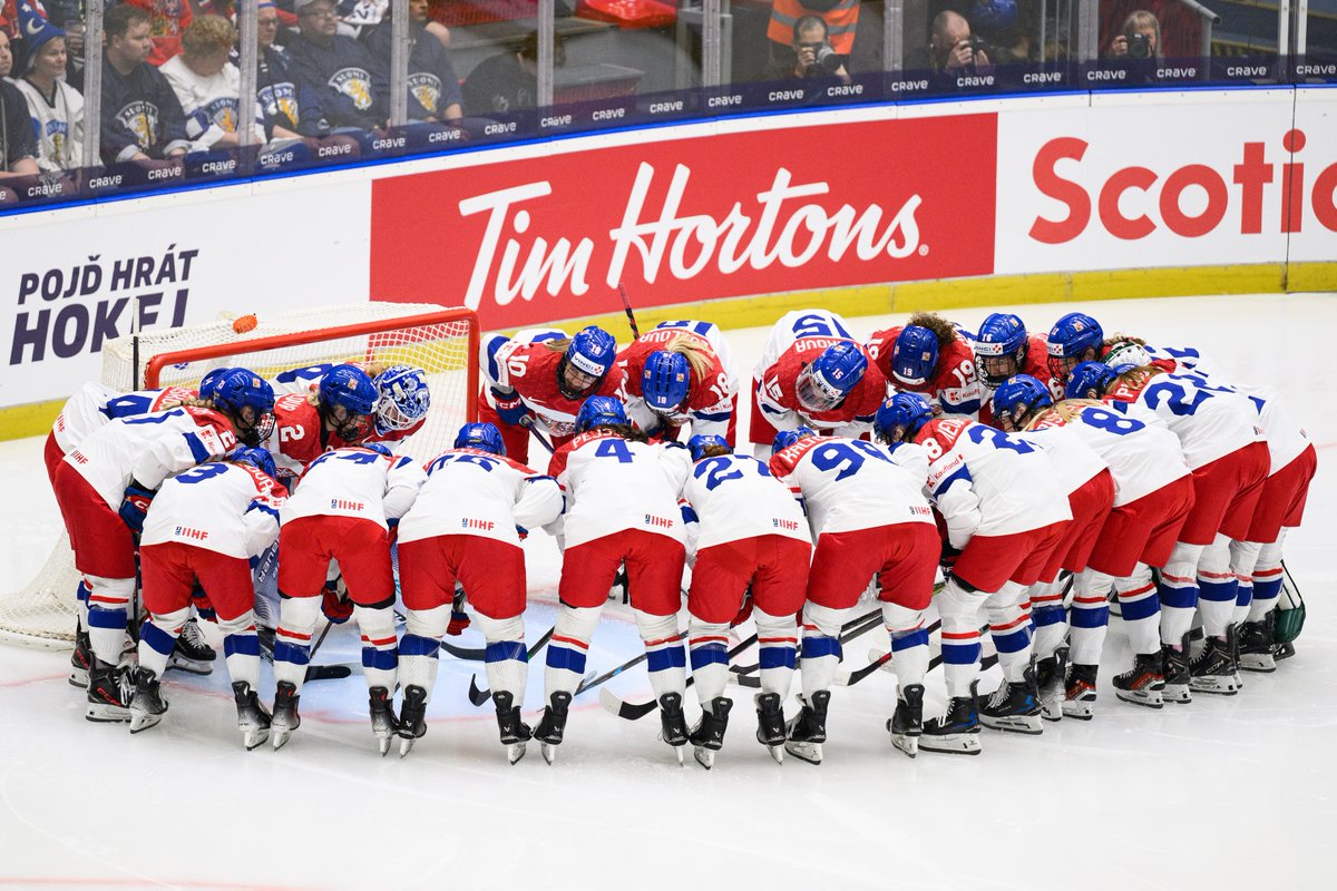 Čtvrtek 5. února?
7:10 - Curleři po duelu s Kanadou
8:20 - OH deník <a href="/MartinBalucha/">Martin Balucha</a>
9:40 - H. Horáková k basketbalistkám USK
10:05 - Desítka <a href="/10Horvi/">Pavel Horváth</a> a Jan Lecjaks
10:05 - Česko - Švédsko🥌
16:10 - Olympijský festival v ČB
16:40 - USA - Česko ženy🏒
19:05 - Česko -Británie🥌
