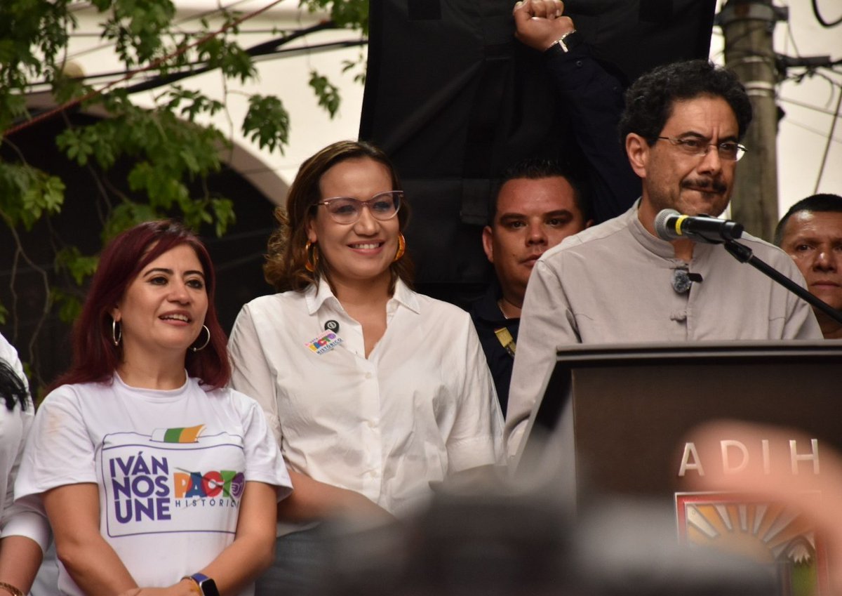 Ni un paso atrás Valle del Cauca Carolina Corcho tweet media