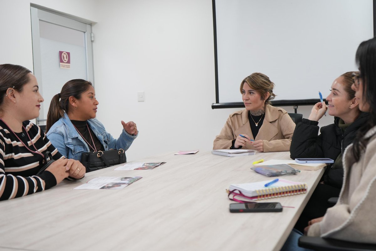 cejumver's tweet photo. 🤝 Nos reunimos con el Instituto Municipal de la Mujer y SIPINNA de Villa Aldama para fortalecer la coordinación y trabajar por los derechos de mujeres, niñas, niños y adolescentes. 💜

@rocionahle @ahuedricardo 

#CJMParaTodas https://t.co/GjwYk640MO