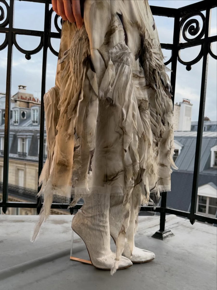 Complex Style tweet media