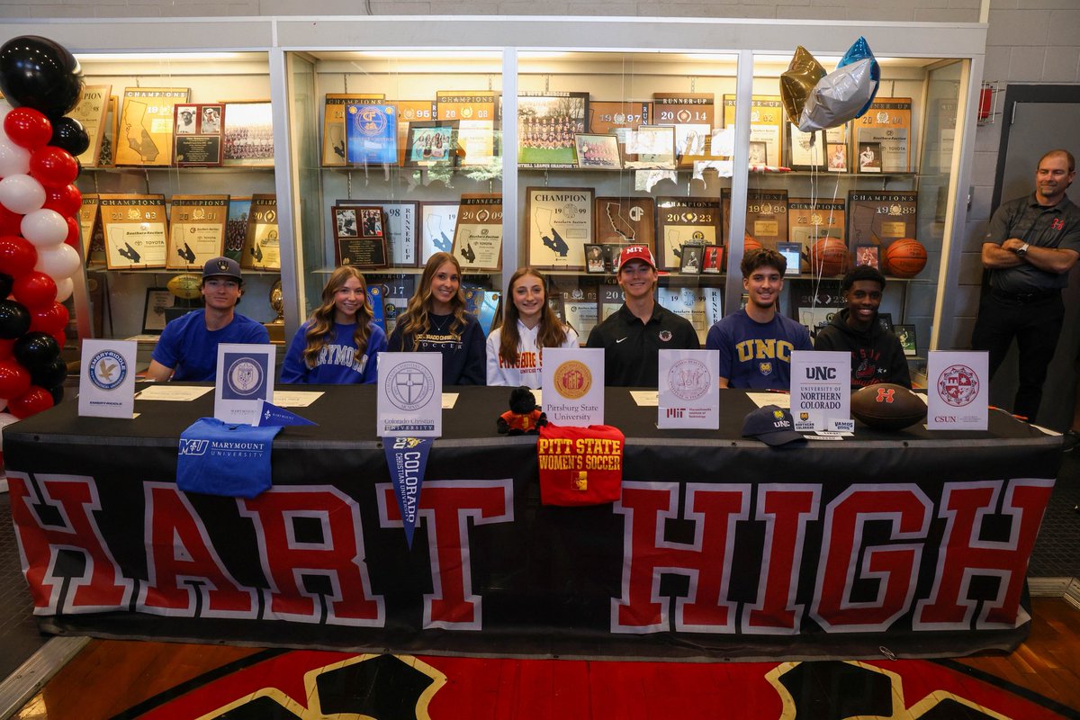 Hart High School tweet media