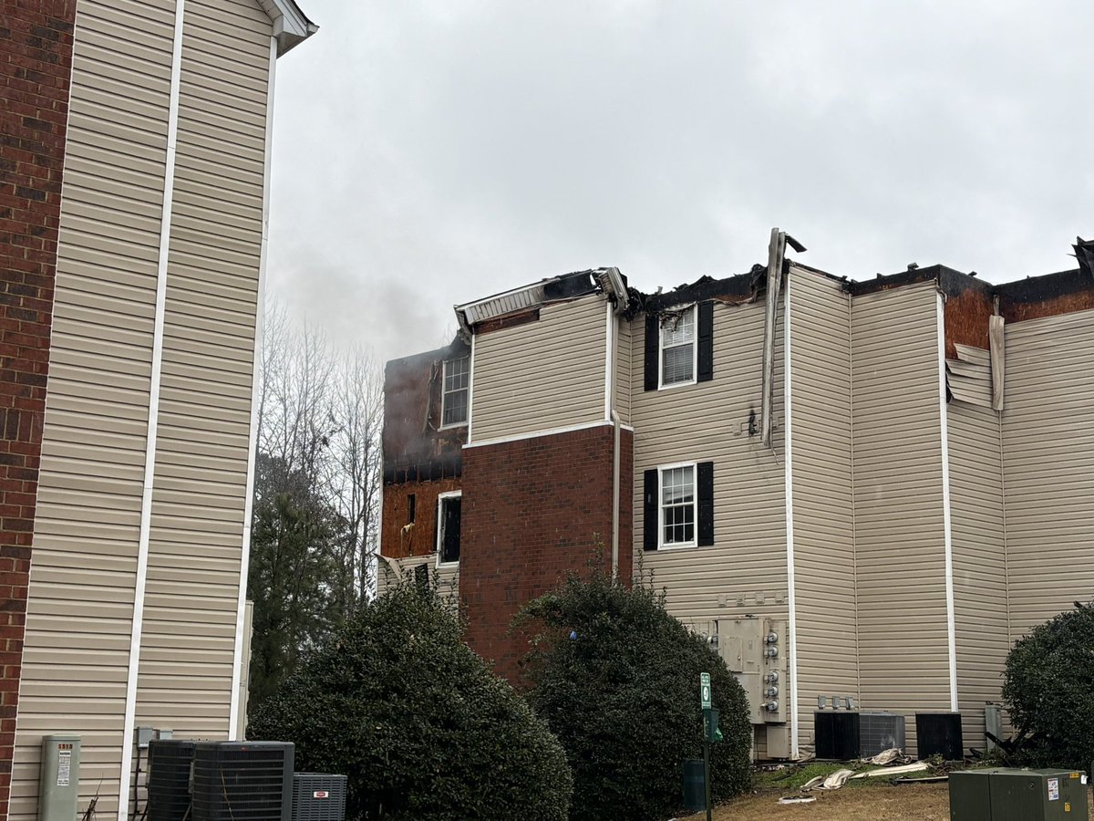 Karanoelle04's tweet photo. I don’t think anyone’s this coming, the fire came back! 
More on https://t.co/8zcMM79aXJ @wachfox https://t.co/1PTmqdtPg7